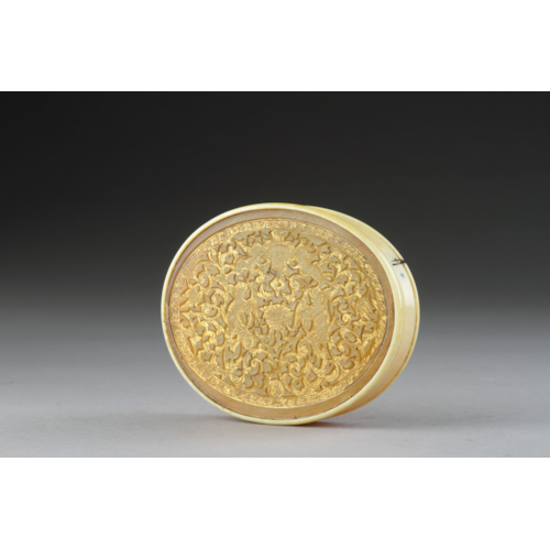 Early English Gilded Horn Pocket Snuff Box